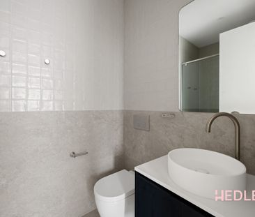 H O W D E N C R E S - Photo 4