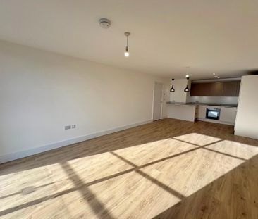 2 bedroom flat to rent - Photo 2