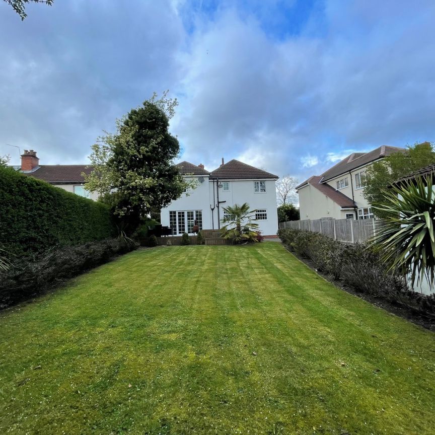 4 bedroom detached house to rent - Photo 1