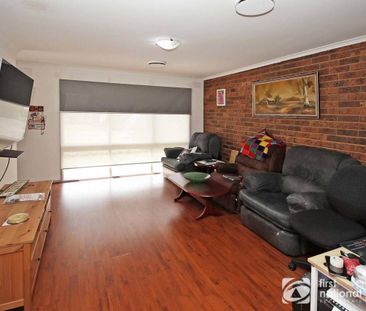 Comfort & Convenience in the Heart of Cranbourne - Photo 1