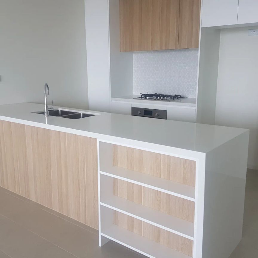 Ultra-modern convenient living! - Photo 1