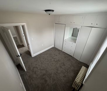 For Lease - 361 Bond Street, Oshawa, Ontario - Photo 3