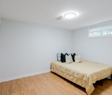 For Lease - 208 Betty Ann Drive Unit# Lower B, Toronto, Ontario - Photo 4