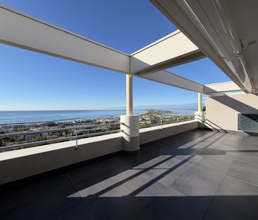 Location Appartement 3 pièces 84m² SETE 34200 - Photo 2