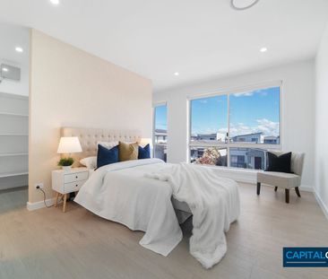 BRAND NEW OVERSIZED FAMILY HOME!! - Photo 4