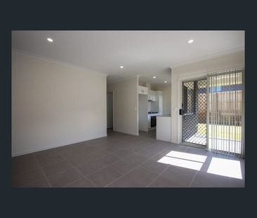 Stunning Modern Duplex with Alfresco in Bahrs Scrub - Photo 6