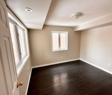 For Lease - 4975 Southampton Drive Unit# 300, Mississauga, Ontario - Photo 6