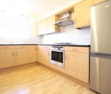 3 bedroom flat to rent - Photo 1