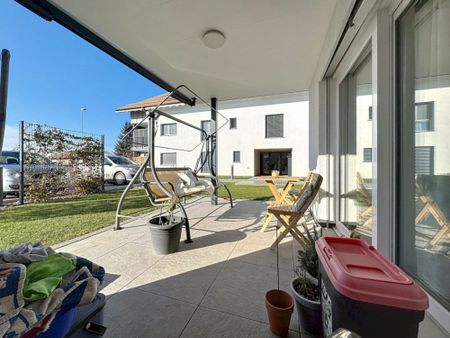 Appartement de 2,5 pièces au rez-de-chaussée - Photo 2