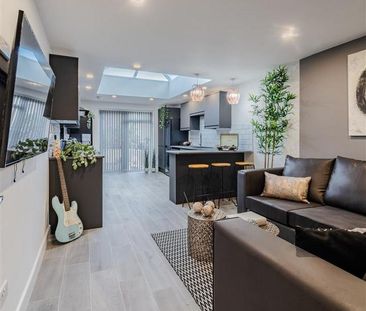 5 bedroom terraced house to rent - Photo 1