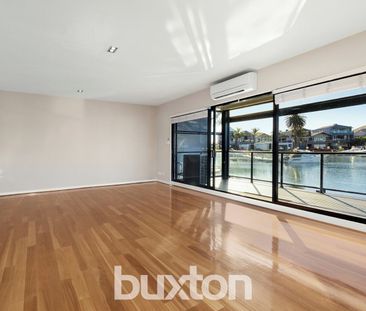 Waterfront Living at Its Finest – Private Boat Mooring Included! - Photo 1