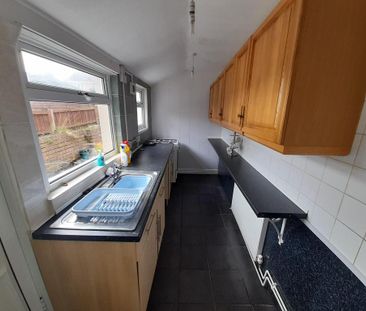 2 bedroom end of terrace house to rent - Photo 6