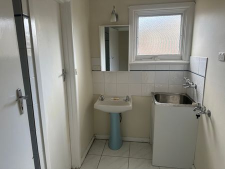 302B Buckley Street, Essendon VIC 3040 - Photo 4