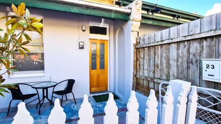 Step Into Style – Where Comfort Meets Convenience - Photo 5