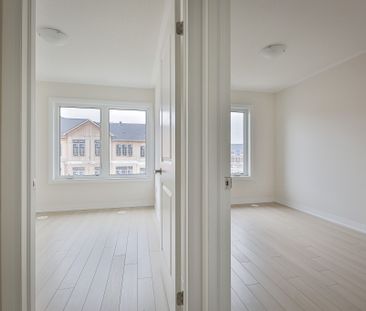 For Lease - 36 Sissons Way, Markham, Ontario - Photo 3