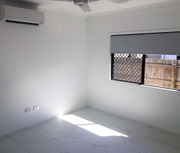 STUNNING 4 BEDROOM 2 BATHROOM HOME IN IDALIA - Photo 4