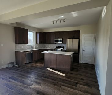 For Lease - 6825 Royal Magnolia Avenue, London South, Ontario - Photo 4