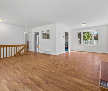 For Lease - 86 Selgrove Crescent, Oakville, Ontario - Photo 5