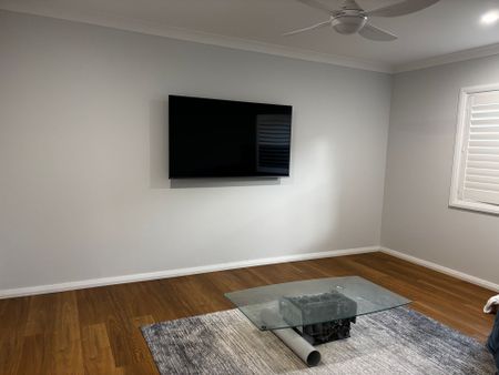 Family Living in Great Beachside Suburb - Photo 3