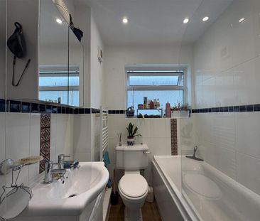 2 bedroom flat to rent - Photo 6