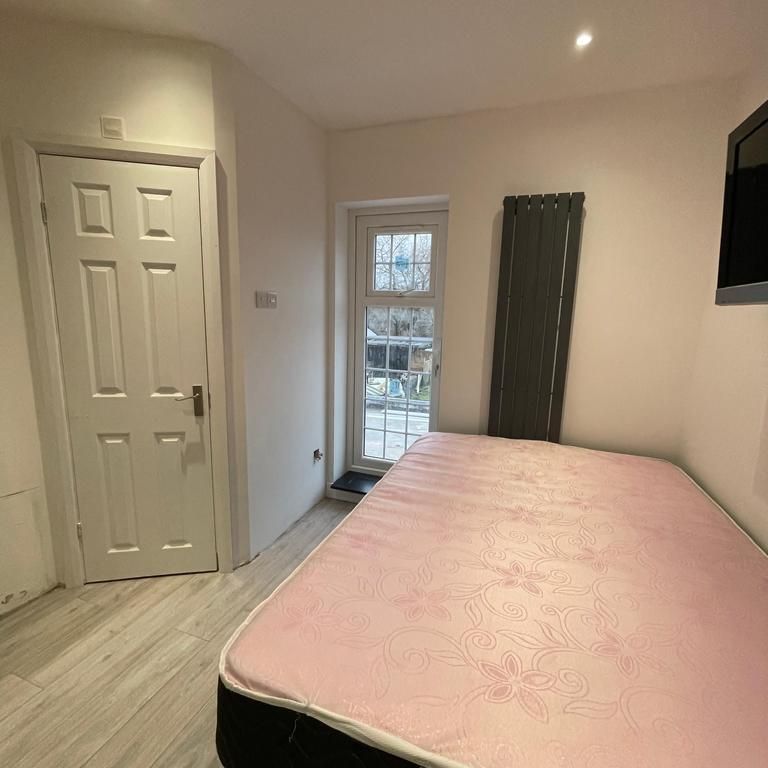 House share to rent - Photo 1