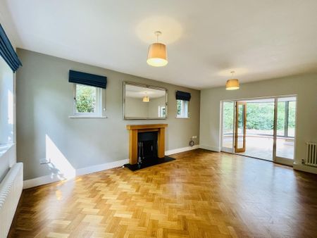 5 bedroom detached house to rent - Photo 3