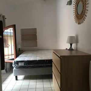 Location Appartement 2 pièces 69m² - Photo 3