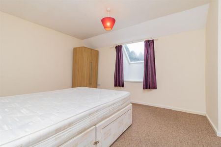 3 bedroom House To Let Total Size: 999 SQ FT - Photo 5