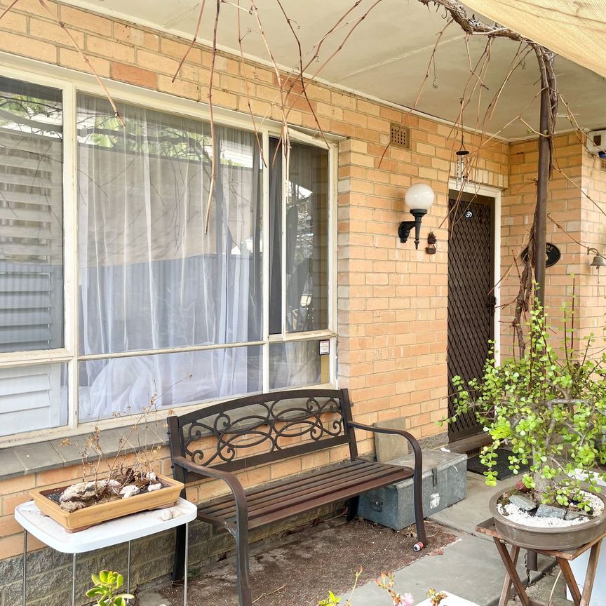 Furnished 2 Bedroom Home - Photo 1