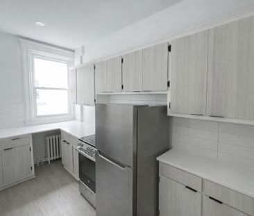 Recently Renovated 3½ Apartments Available - A louer • For Rent - Photo 2