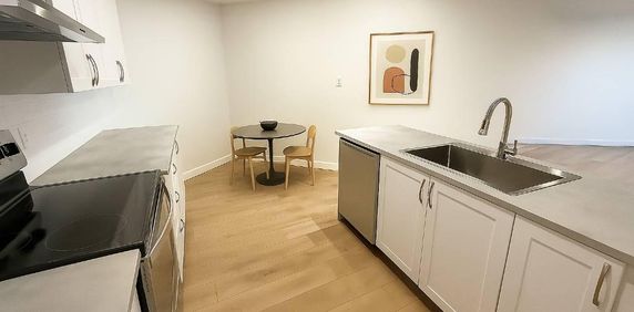 4 1/2 Condo rénové à louer près du boulevard St-Jean, dans l'ouest de l'île - Photo 2