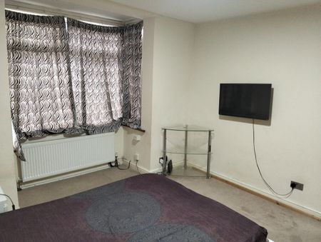 Room in a Shared House, Grenaby Avenue Croydo, CR0 - Photo 4