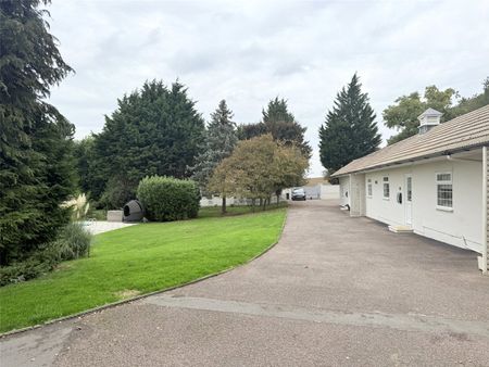 Skyfield Manor, West End Lane - Photo 5