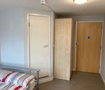 Room in a Shared Flat, Marsden House, LS3 - Photo 5