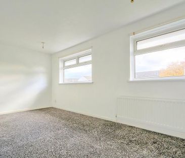 2 bedroom semi-detached house to rent - Photo 4