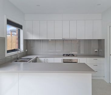 Near New Townhouse - Photo 2