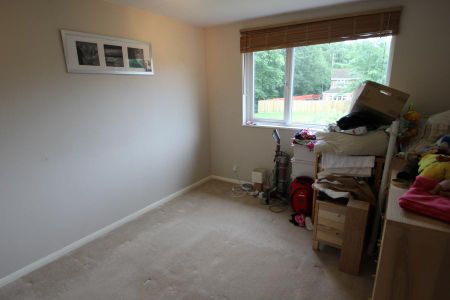 Wansford Green, Woking - 1 bedroomProperty for lettings - Seymours - Photo 2