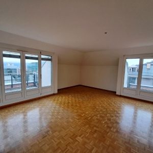 Appartement de 8 pièces au 6ème étage - Photo 2