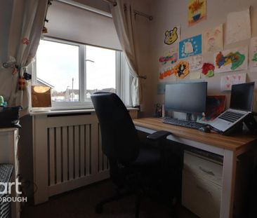 3 bedroom semi-detached house to rent - Photo 2