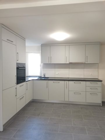 Au centre de Couvet avec petit jardin - Foto 3