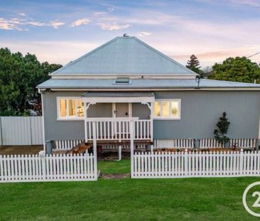 Newly Renovated Home with Large Deck - Photo 4