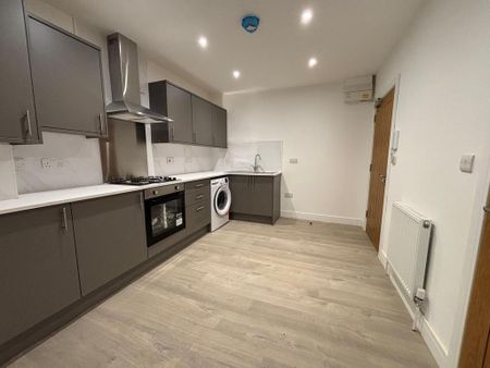 Studio to rent - Photo 3