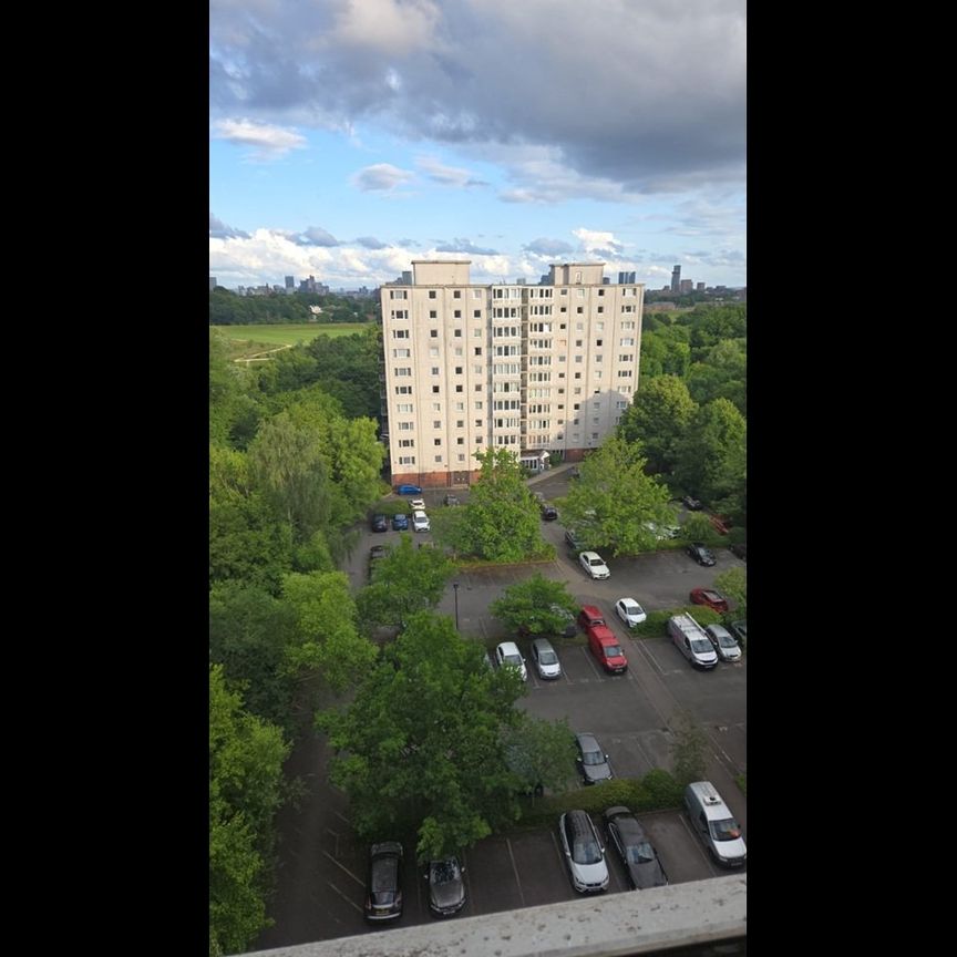 1 Bed Flat, Tilehurst Court, M7 - Photo 1