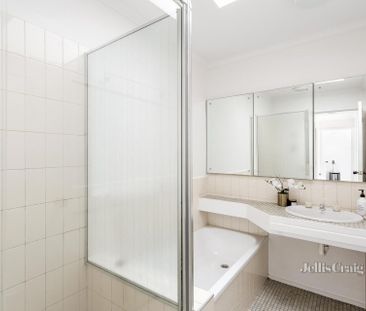 28 Kennealy Street, Surrey Hills - Photo 5