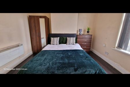Room in a Shared House, Kings Rd, B25 - Photo 4