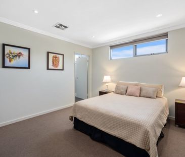 Executive 2x2 Townhouse Fully Furnished & Equipped !!! - Photo 6