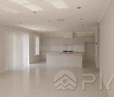 Impressive & ultra modern 5 bedroom house. - Photo 3