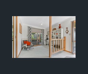 Expansive Family Home in an Ideal Location - Photo 2