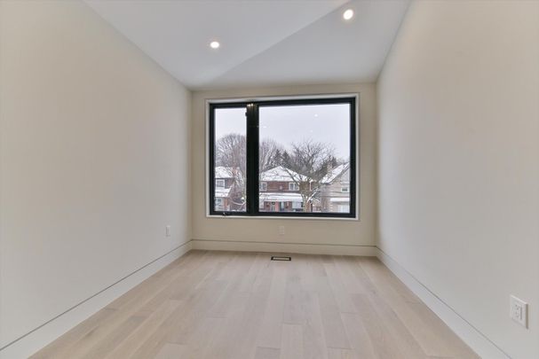 For Lease - 369 Millwood Road, Toronto, Ontario - Photo 1