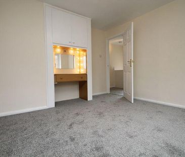 3 bedroom end of terrace house to rent - Photo 6